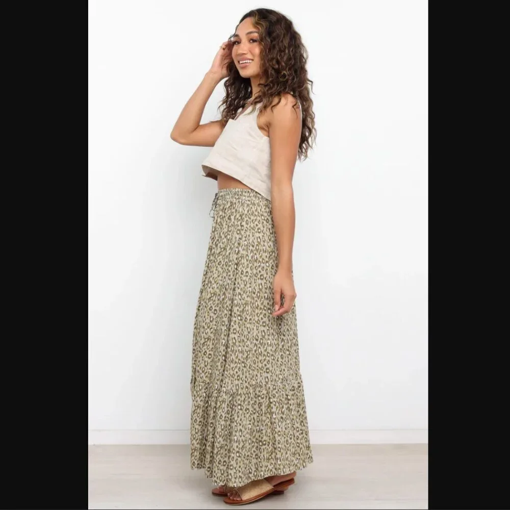 Petal & Pup Devlin Beige Square Neck Cropped Linen Top 4 - Picture 10 of 16